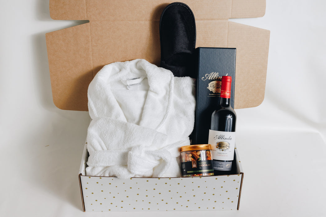 Men's Robe & Wine Gift Hamper